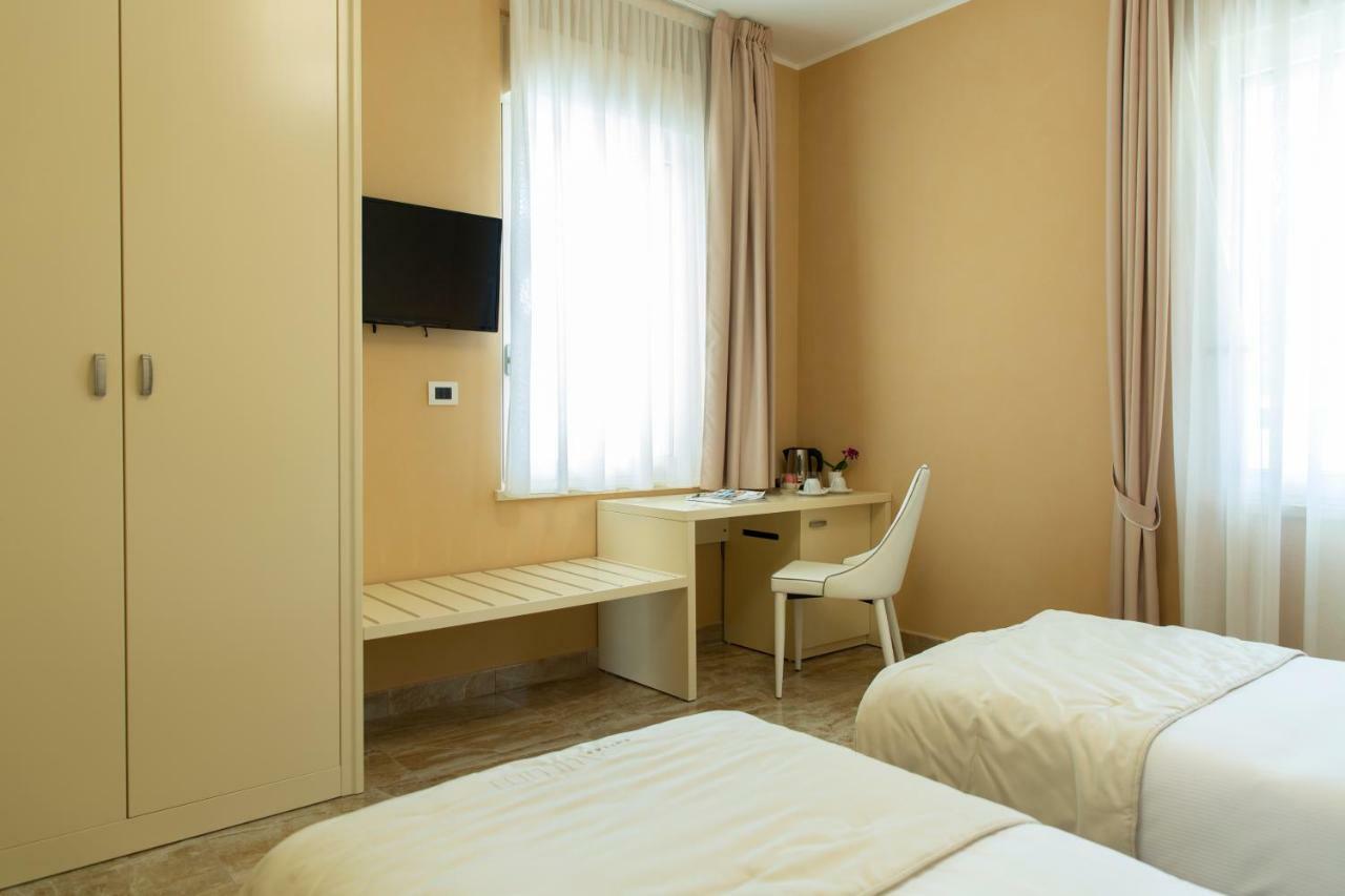 Aurum Suites Пескара Екстер'єр фото