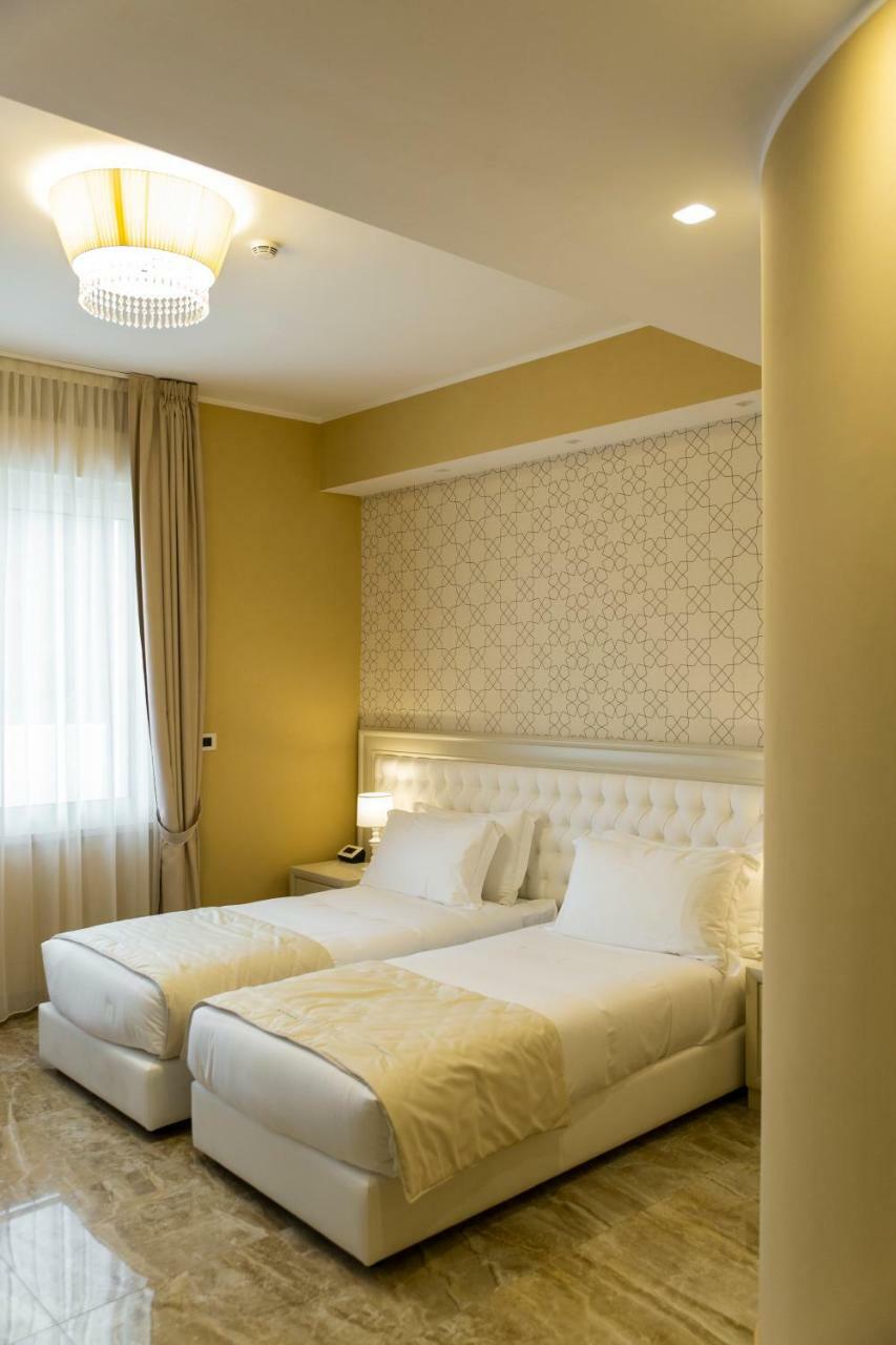Aurum Suites Пескара Екстер'єр фото