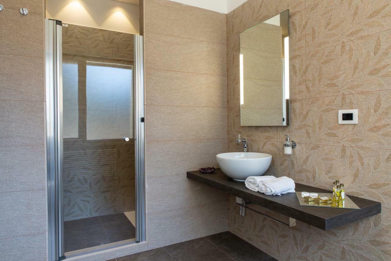 Aurum Suites Пескара Екстер'єр фото