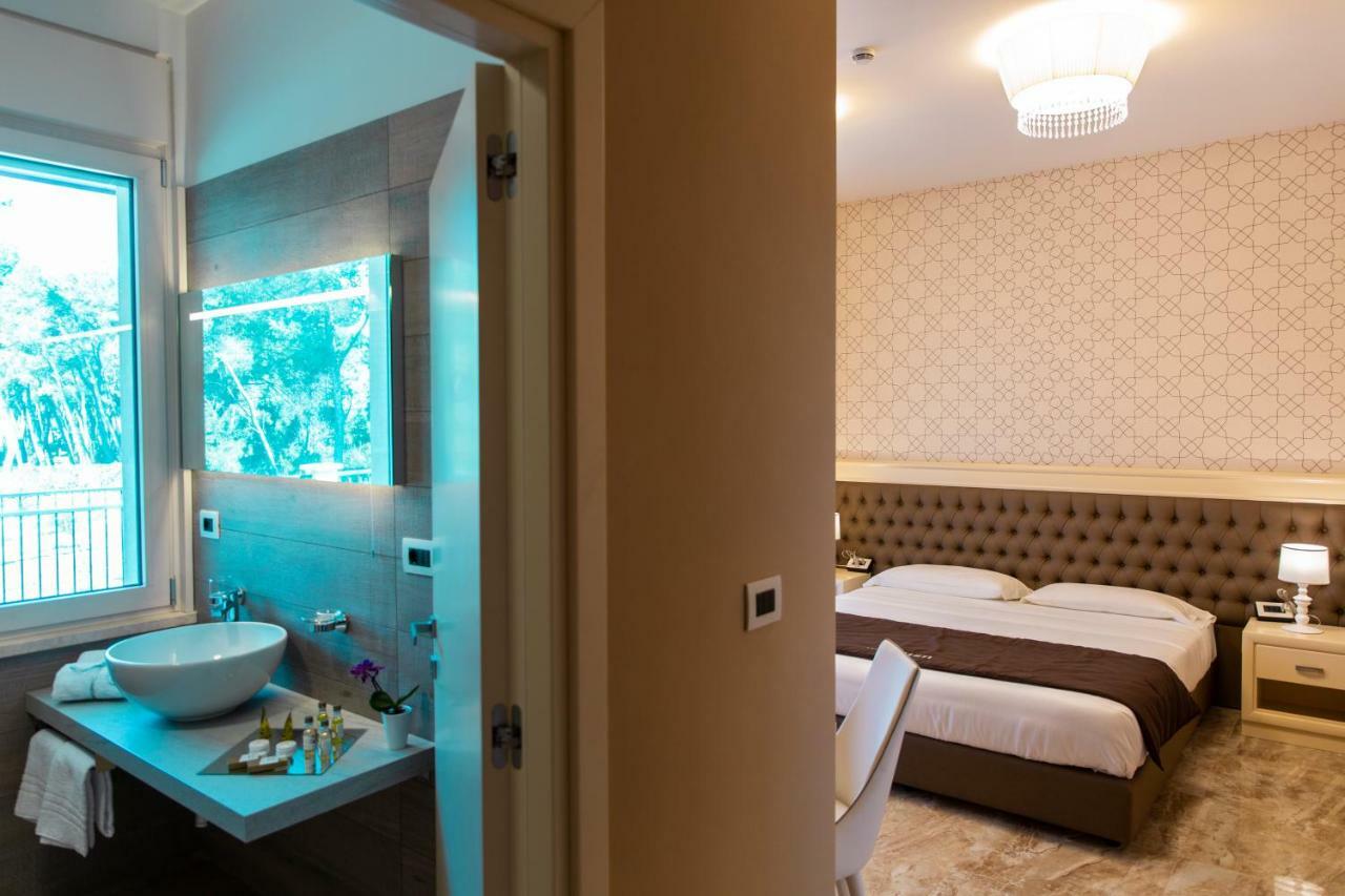 Aurum Suites Пескара Екстер'єр фото