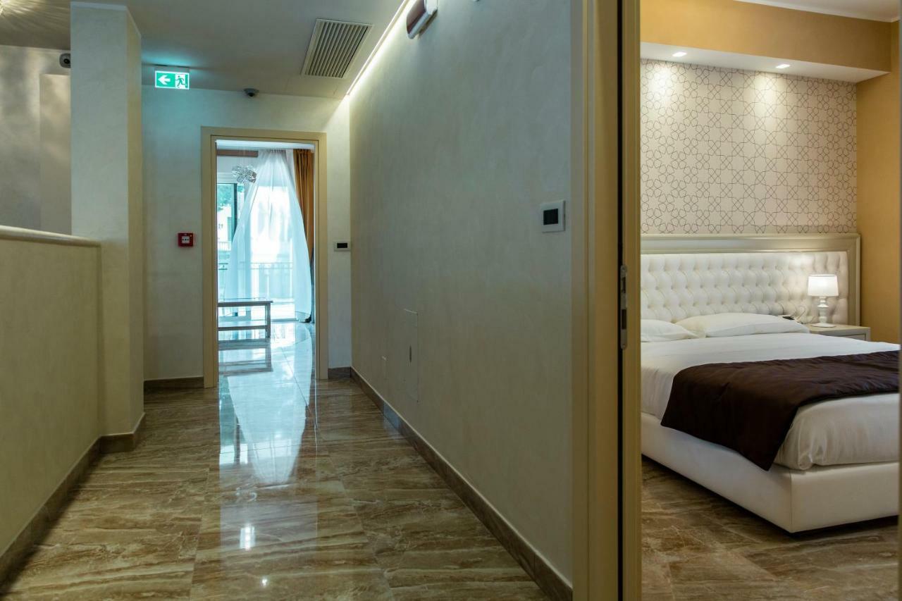 Aurum Suites Пескара Екстер'єр фото