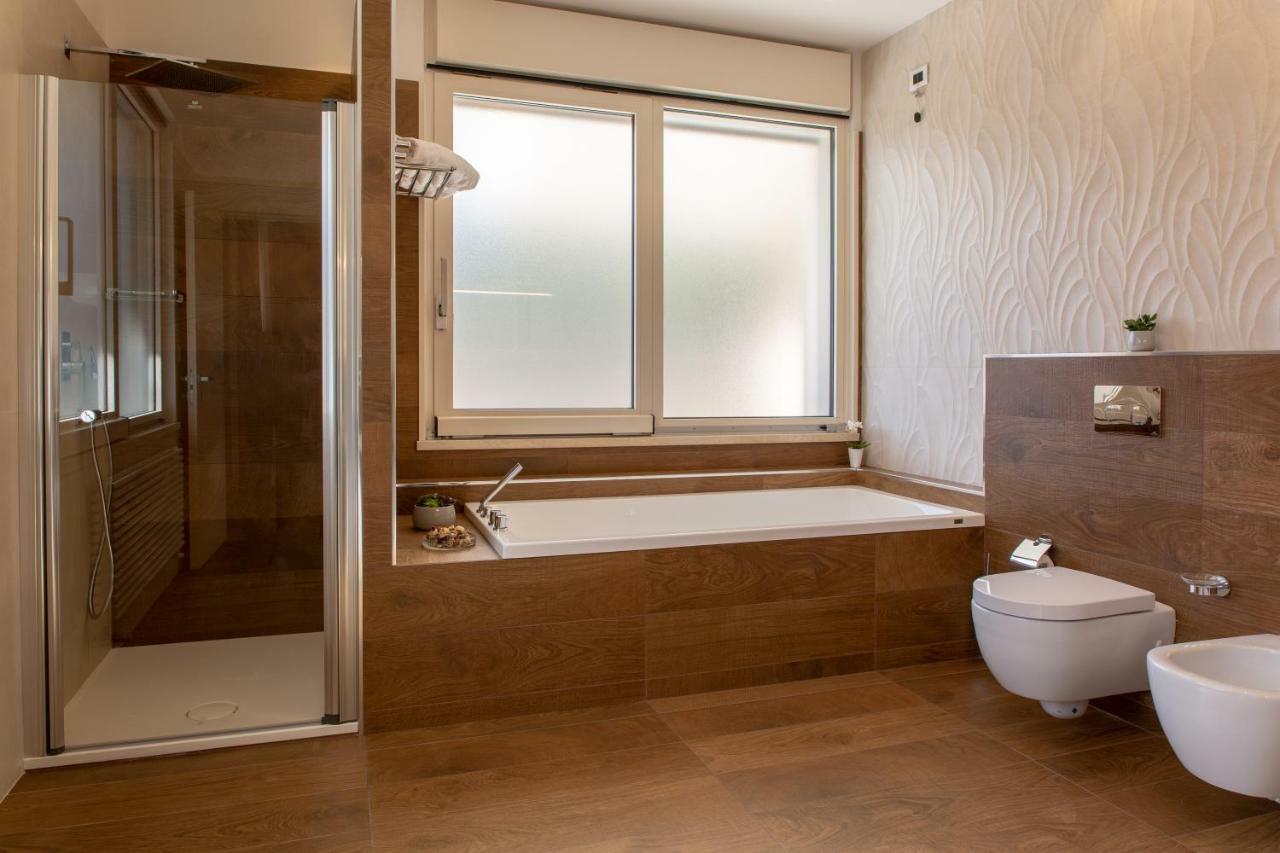 Aurum Suites Пескара Екстер'єр фото