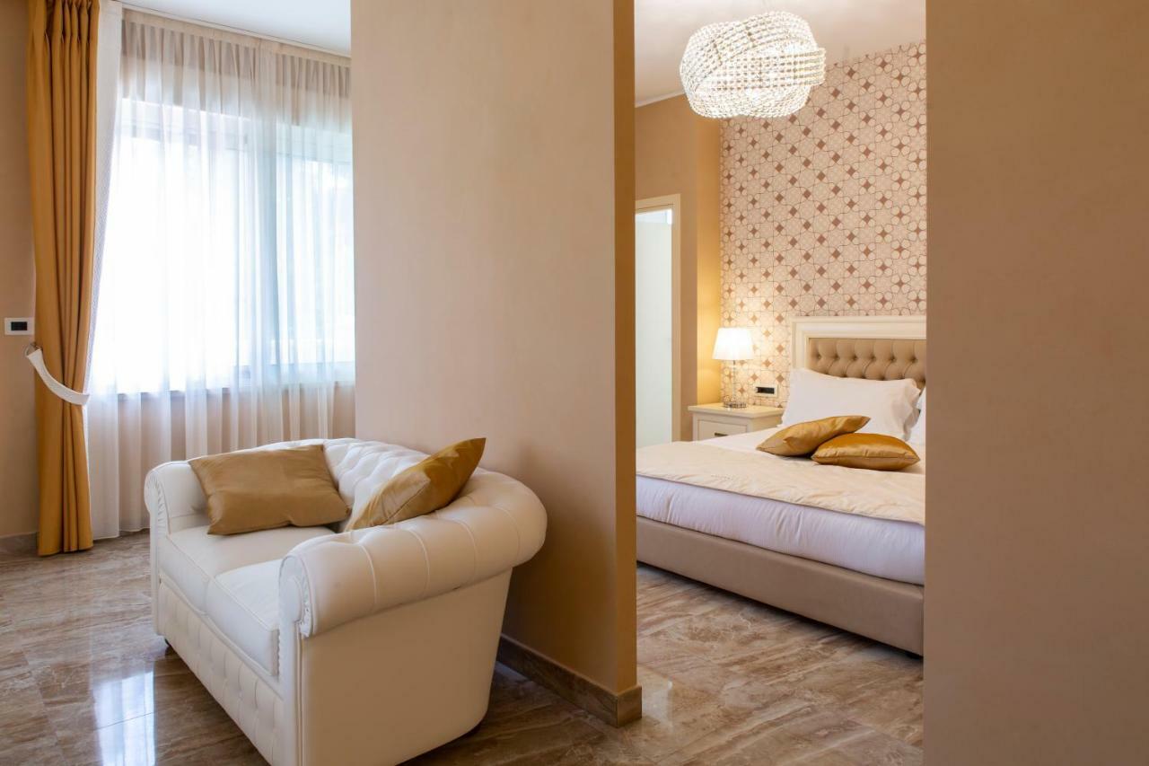 Aurum Suites Пескара Екстер'єр фото