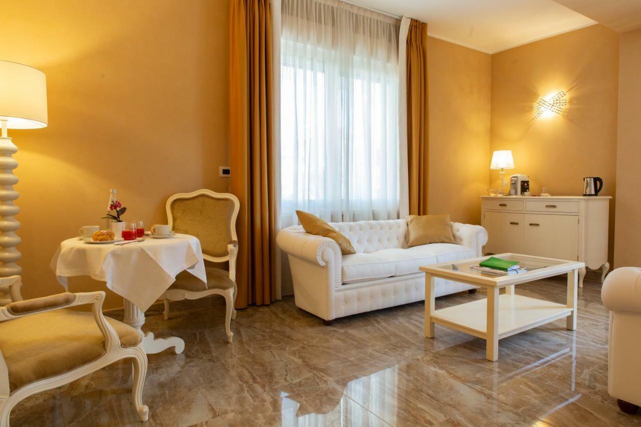 Aurum Suites Пескара Екстер'єр фото