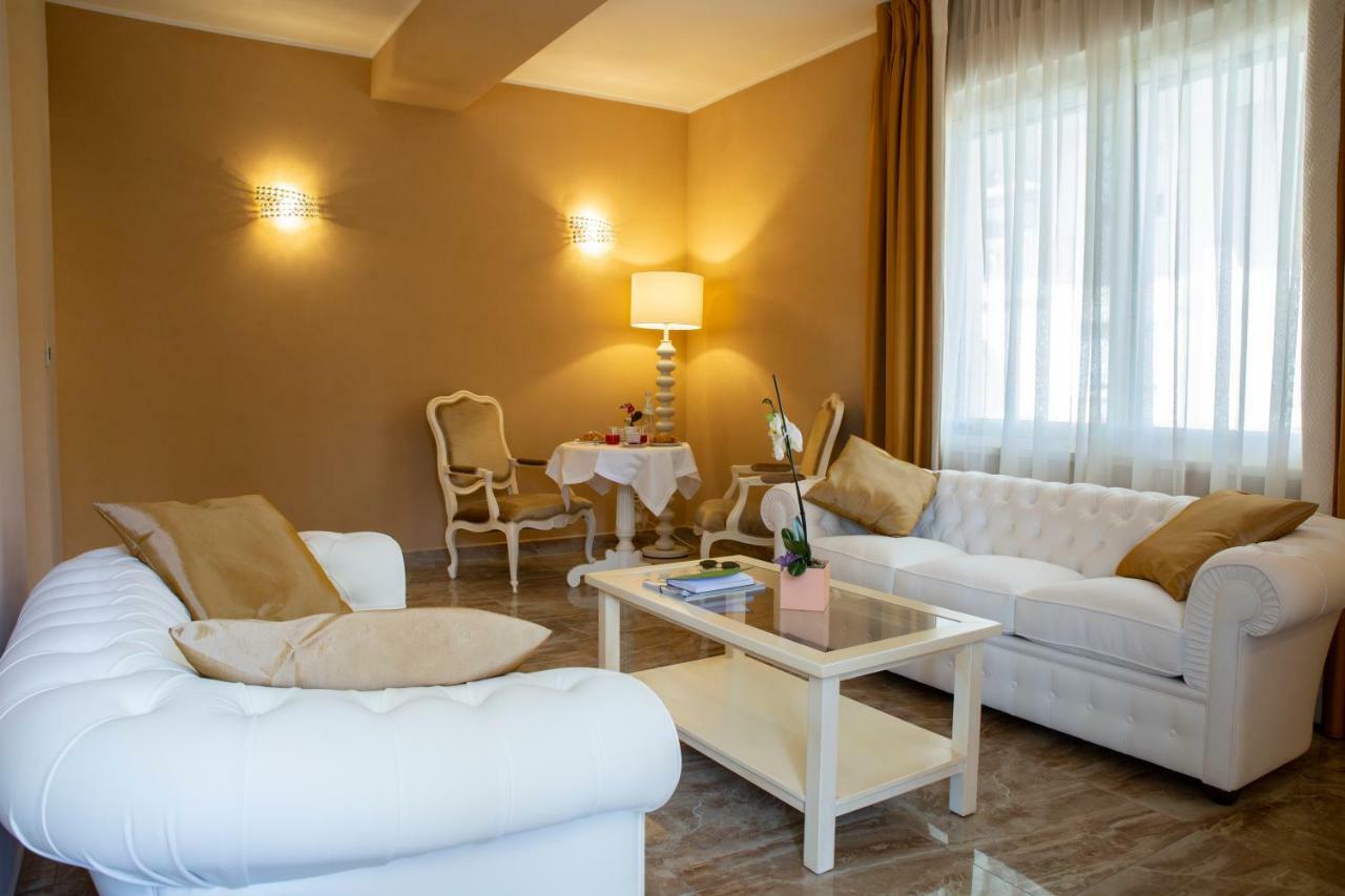 Aurum Suites Пескара Екстер'єр фото
