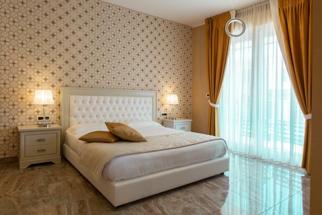 Aurum Suites Пескара Екстер'єр фото