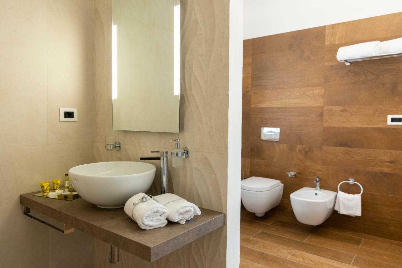 Aurum Suites Пескара Екстер'єр фото