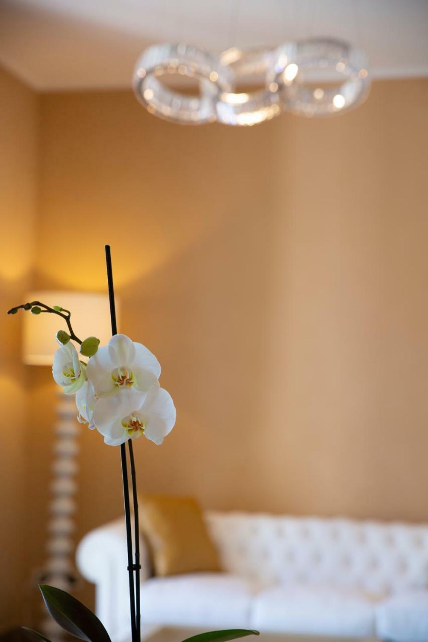Aurum Suites Пескара Екстер'єр фото