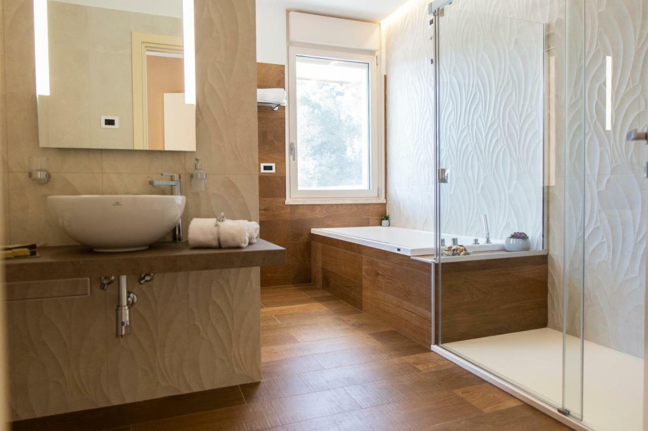 Aurum Suites Пескара Екстер'єр фото